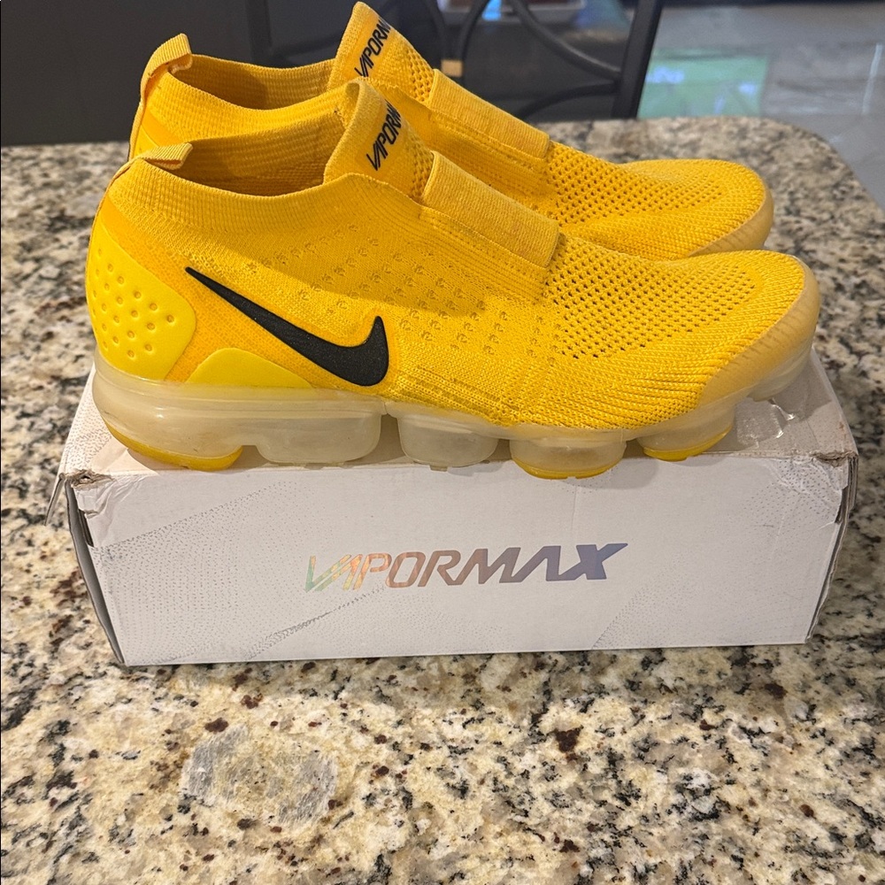 Nike Mens Yellow Vapormax Sneakers